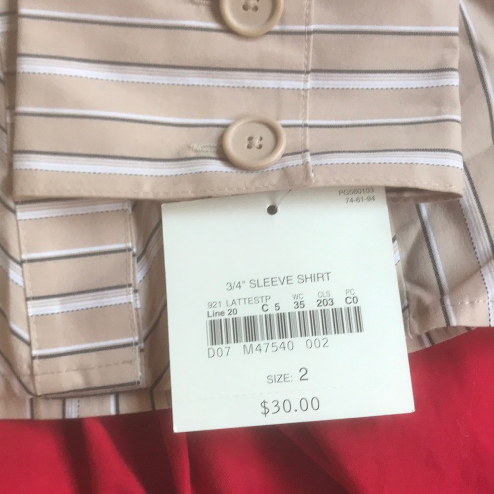 Button up - Picture 2 of 2